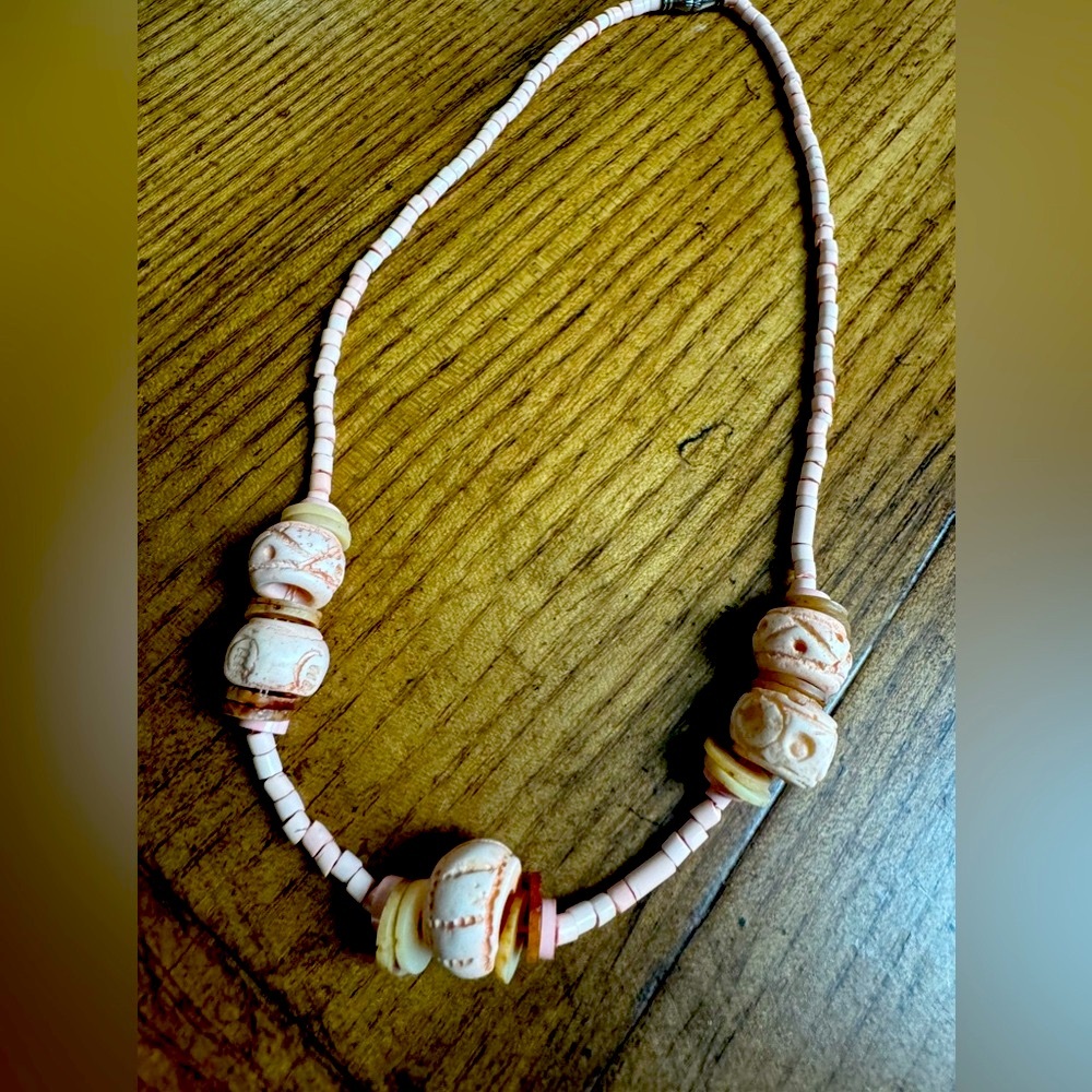 VTG Carved Bone Necklace Hand Tribal Carved Chunky patterned beads | Pale Pink